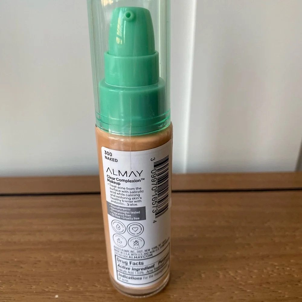 NEW Almay Clear Complexion Makeup Foundation - 300 Naked (Beige)